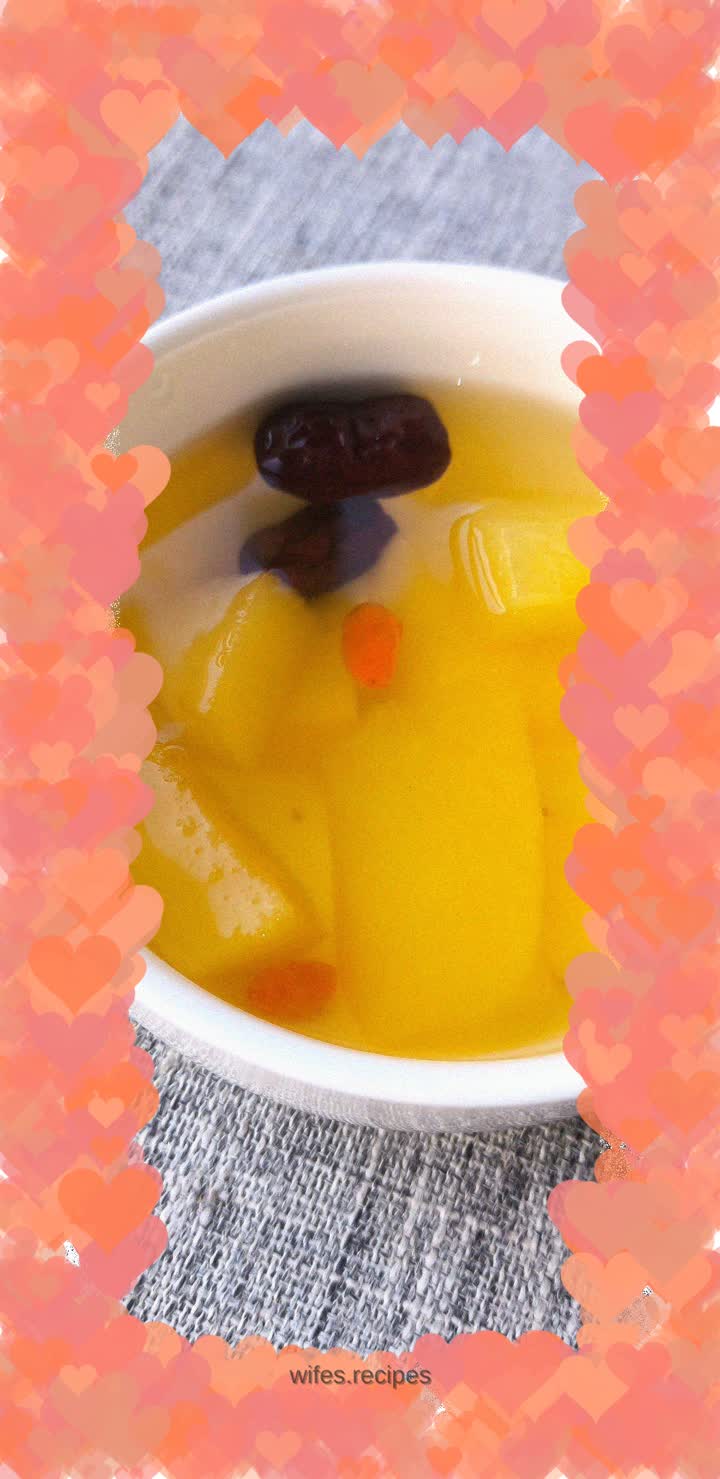 Apple and red date syrup
