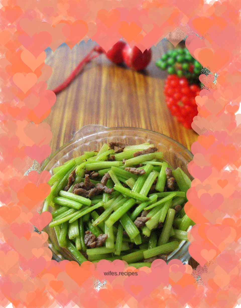 Stir-fried beef with celery