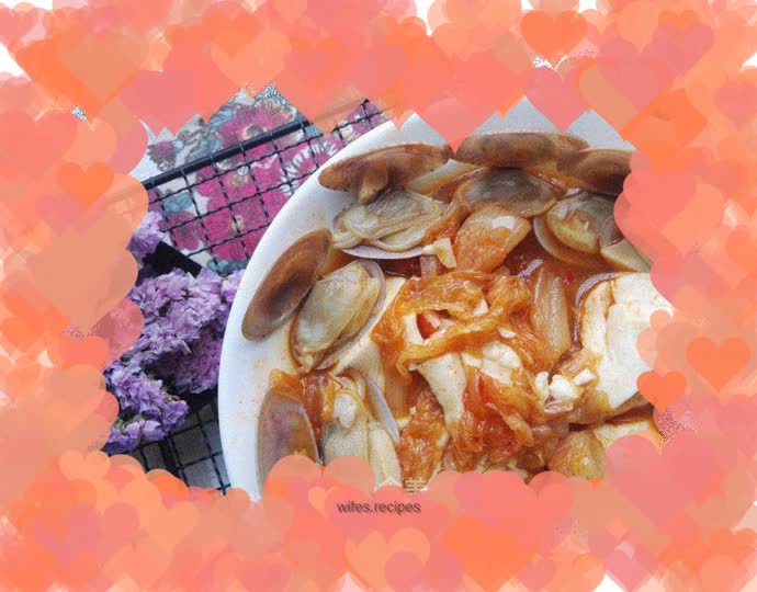 Kimchi flower clam tofu stew