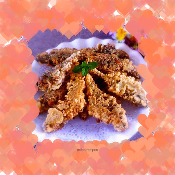 Crispy fried crucian carp with onion flavor