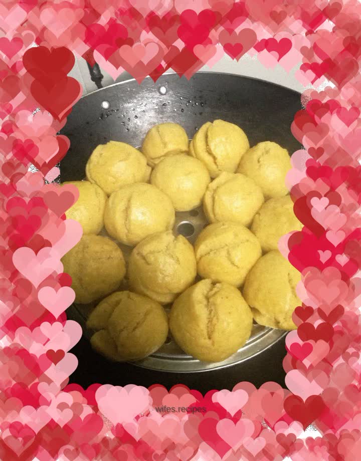 Pumpkin steamed buns