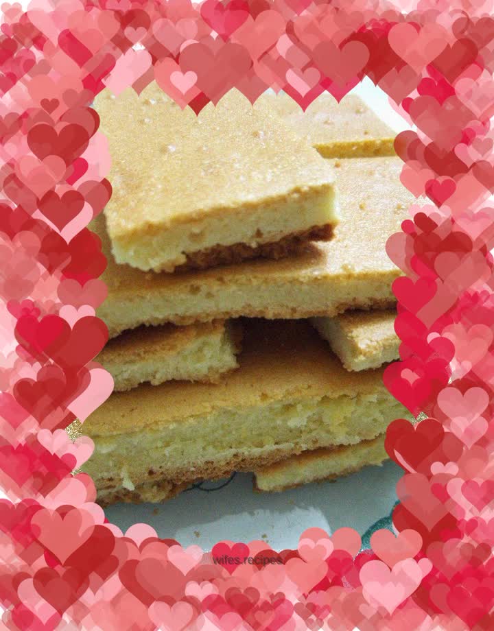 Sponge cake slices