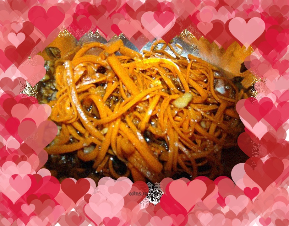 Garlic and carrot shreds
