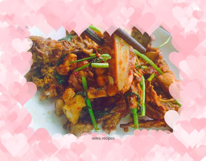 Sweet and sour stir-fried chicken skeleton