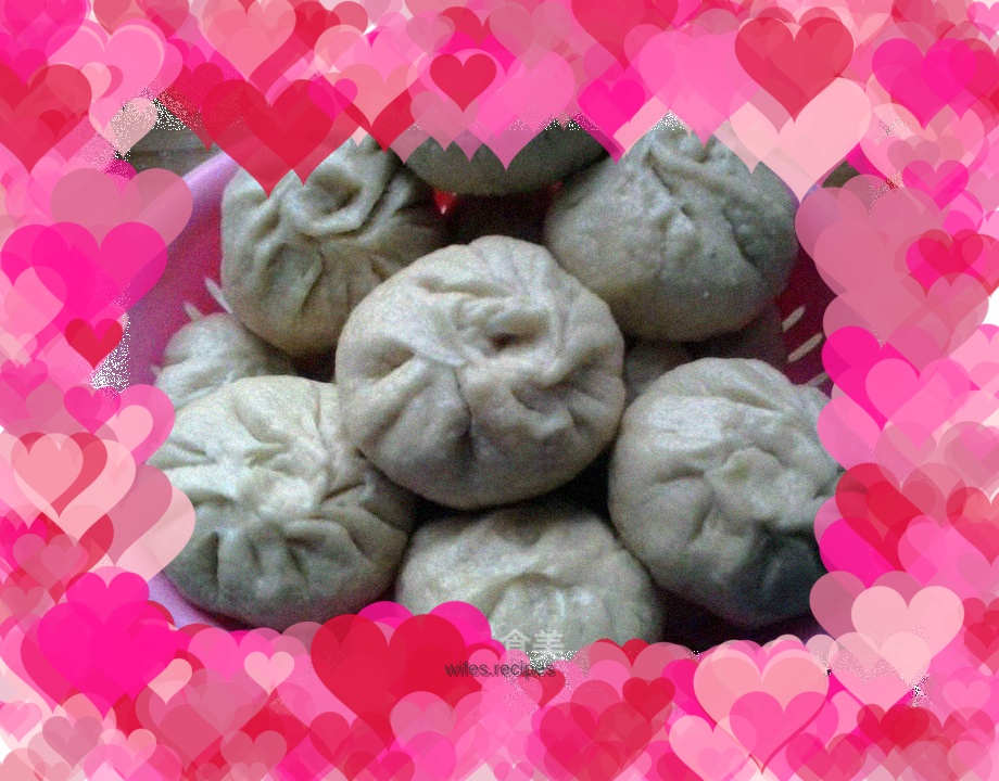 Steamed buns with cabbage, egg and vermicelli