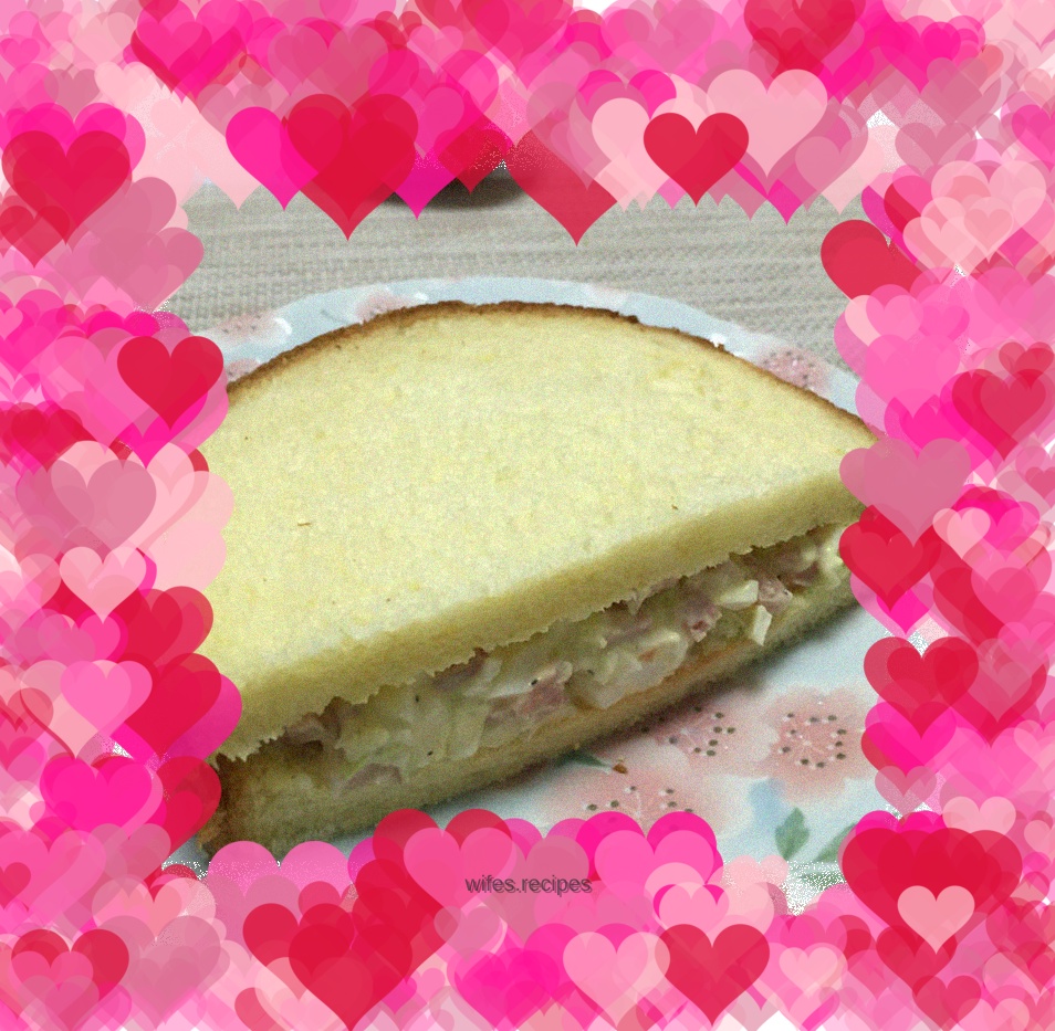 Egg and ham sandwich