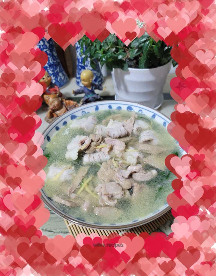 Chili leaves boiled pork offal soup