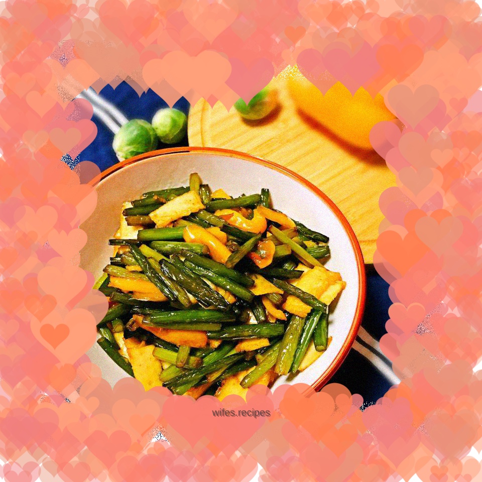 Fried Fish and Tofu with Garlic Moss