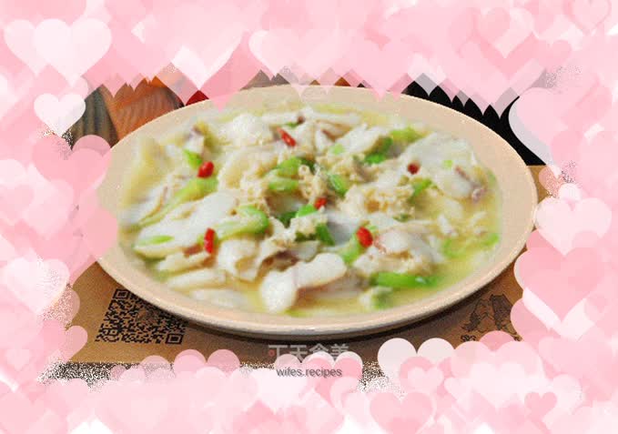 Fish fillets with luffa and mushrooms