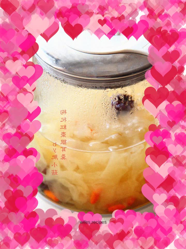 Red Date, Wolfberry and Tremella Soup