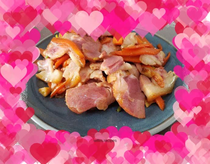 Carrots 🥕 Stir-fried braised pork