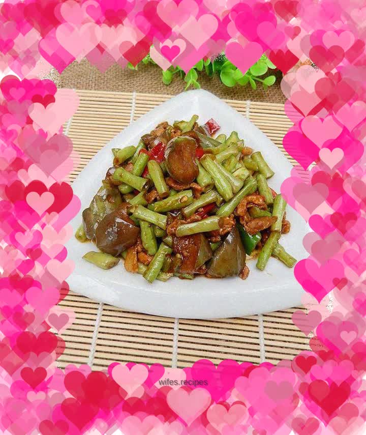 Braised beans and eggplant with soy sauce