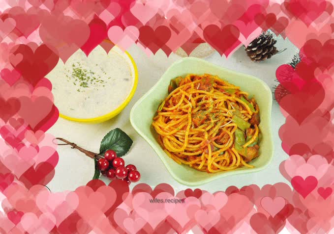 Cheese and tomato pasta made in cast iron pot