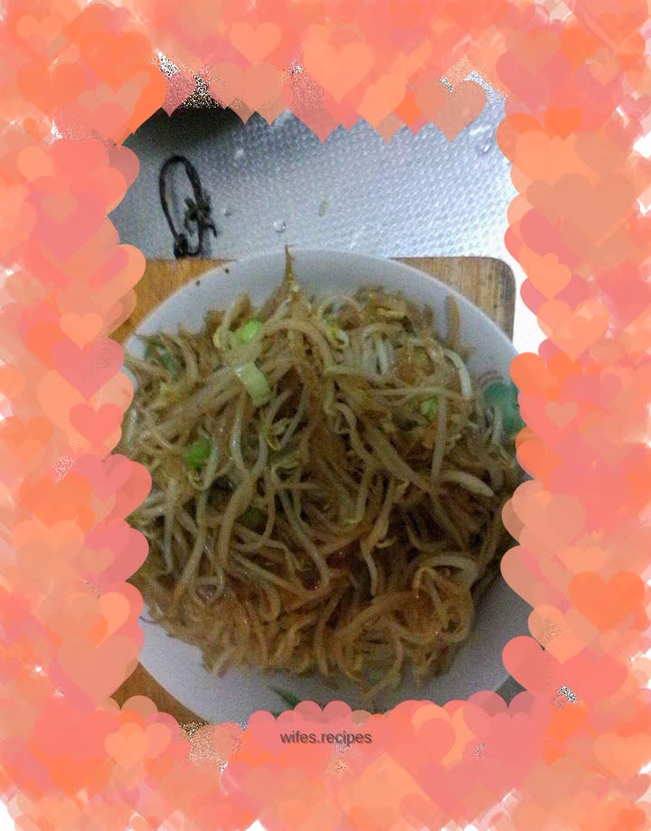 Sautéed bean sprouts