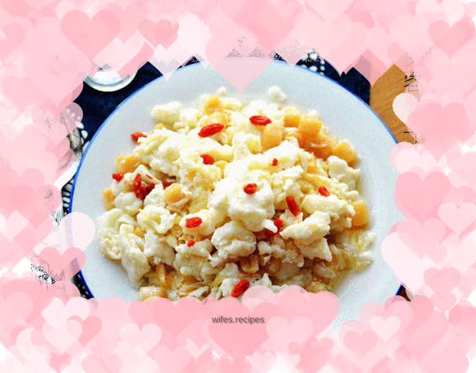 Stir-fried scallops with hibiscus