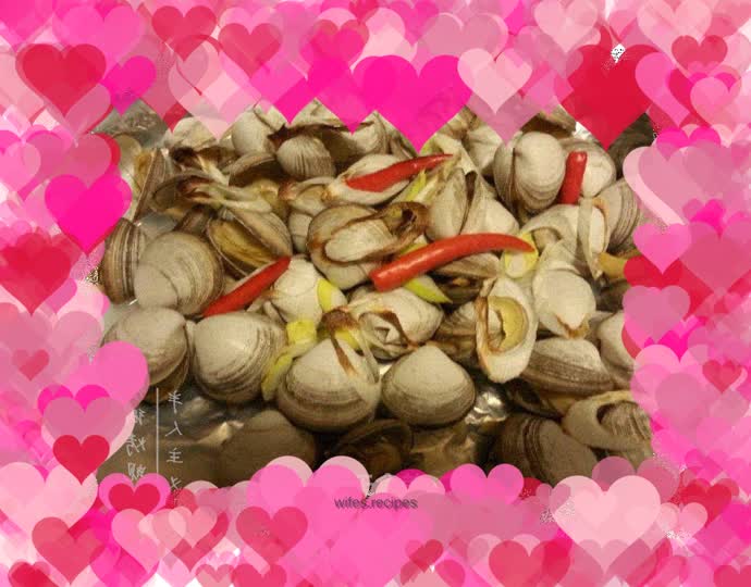 Tin foil grilled clams