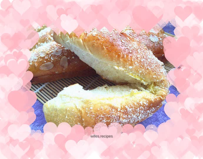 Extremely soft yogurt and coconut steak buns