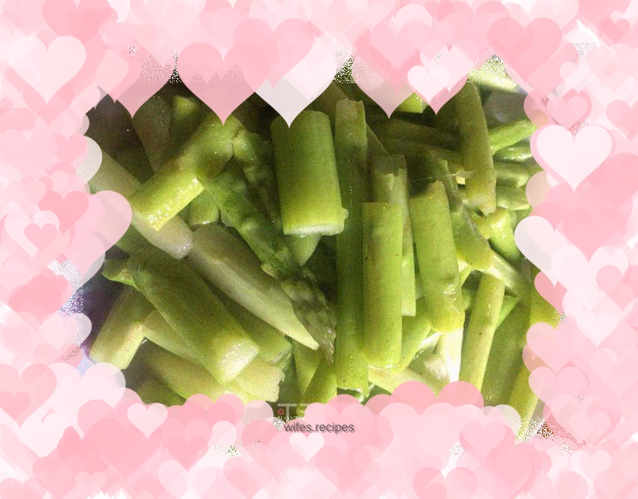 Stir-fried asparagus