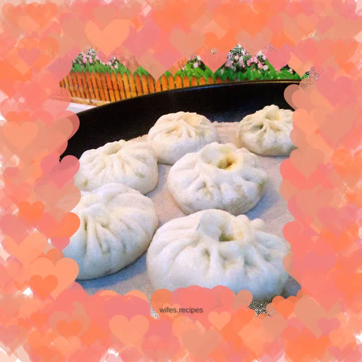 Fresh Chives and Egg Buns