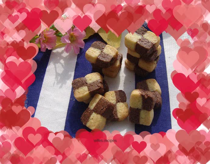 Two-color checkerboard biscuits