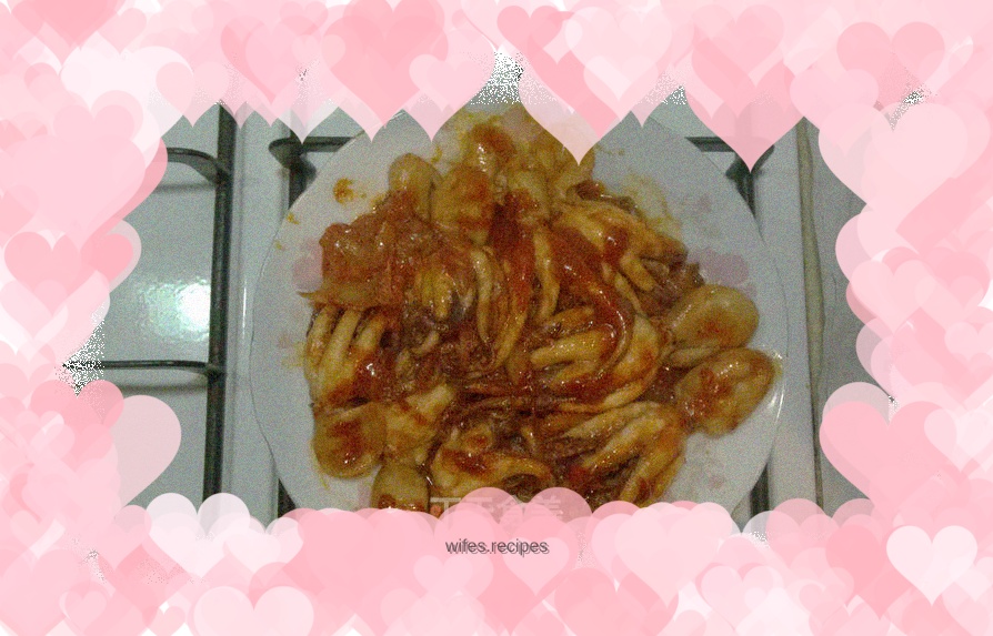 Stir-fried octopus with spicy cabbage