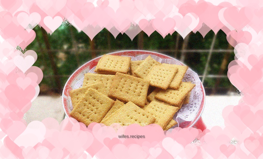 Whole wheat soda crackers
