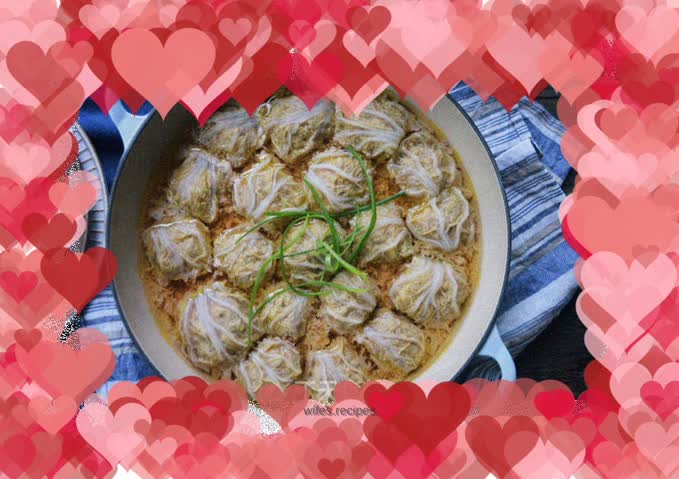 Cabbage and beef buns