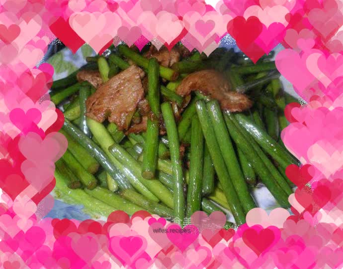 Stir-fried pork with garlic