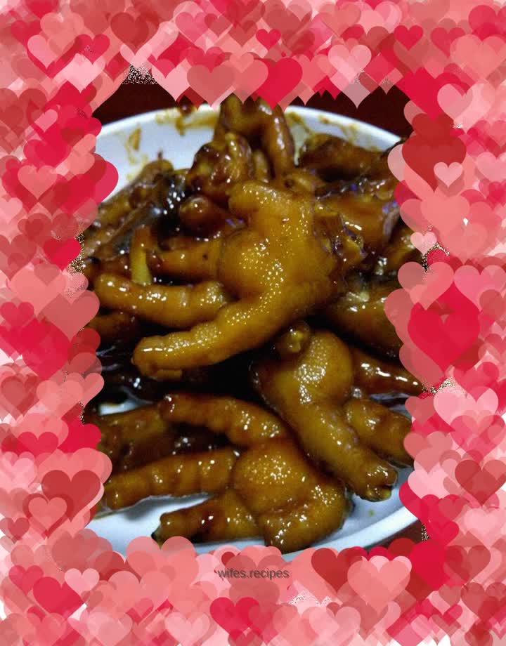 Braised beer chicken feet