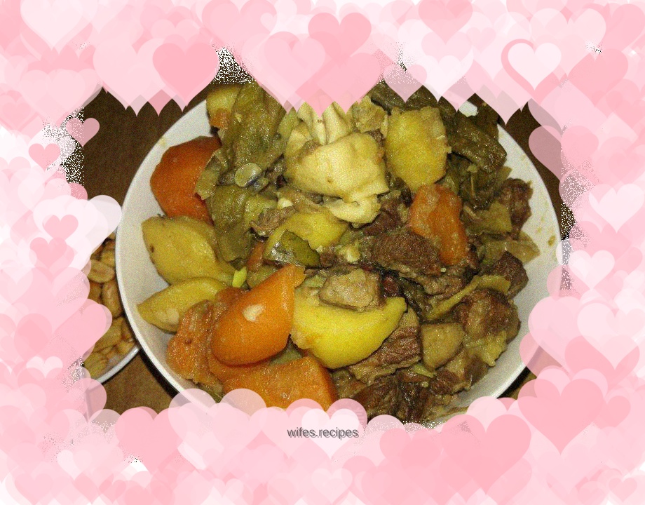 Northeastern stewed beans (potatoes, carrots, louver knots)