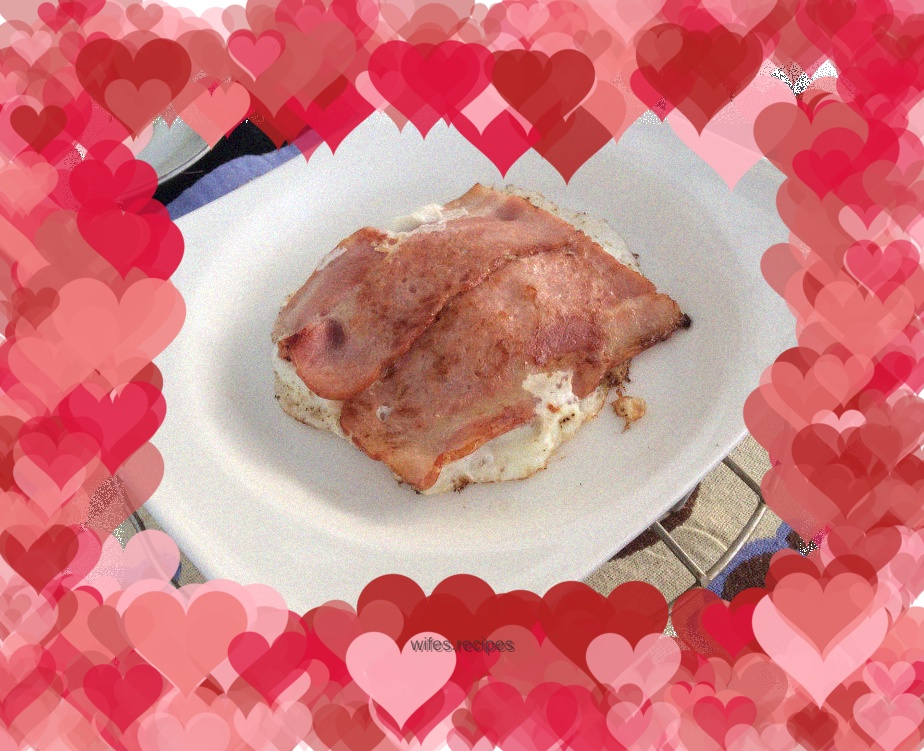 Super simple and quick bacon omelette