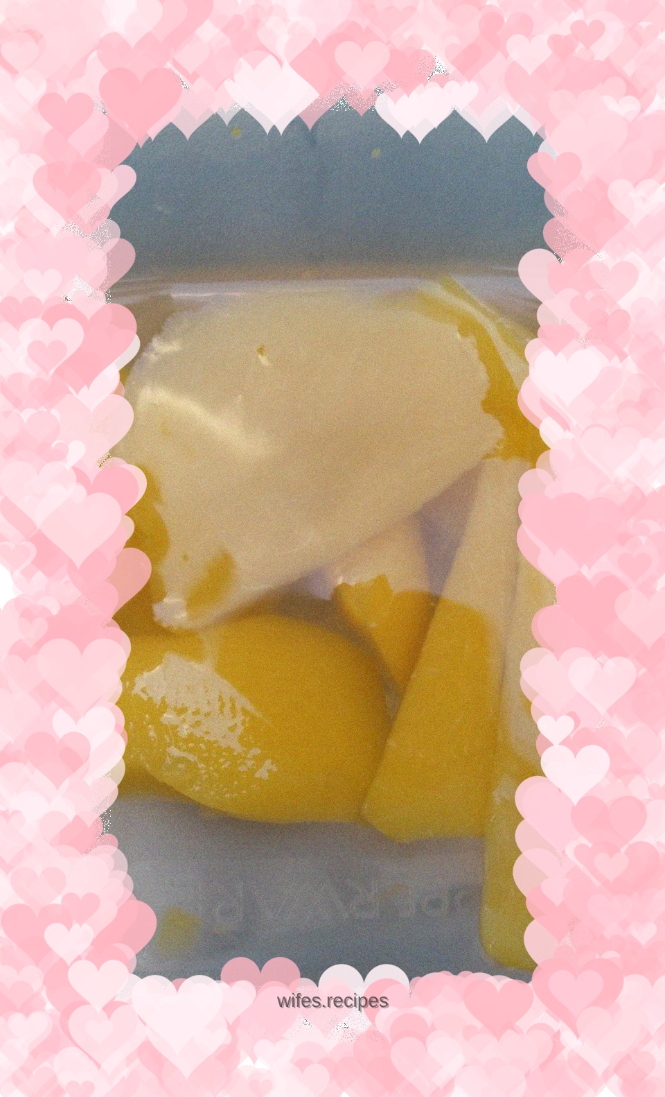 Yellow peach in sugar water