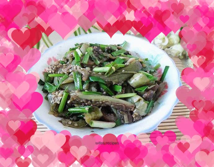 Fried eggplant with chives