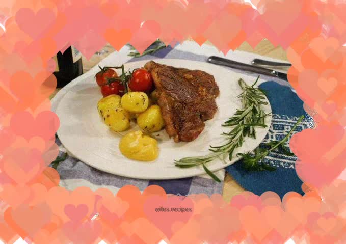 French fried steak with mini potatoes