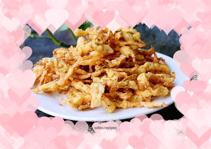 Salt and pepper hand-shredded king oyster mushrooms