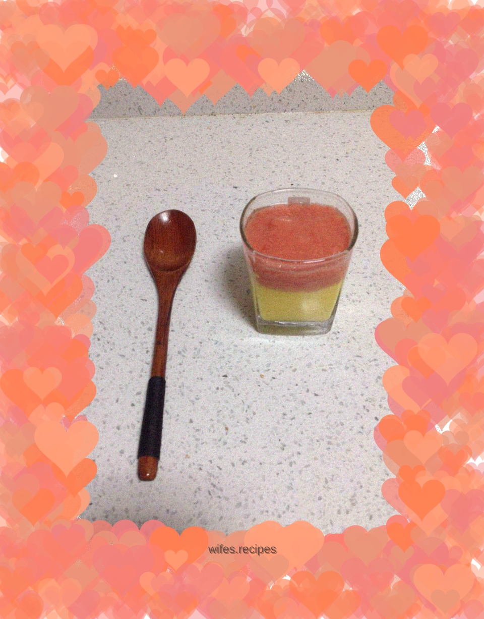 Mango tomato two-color juice
