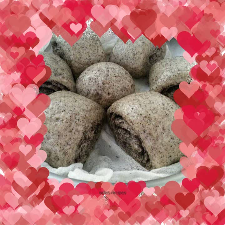 Black sesame steamed bun roll