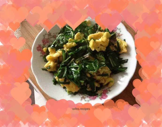 Fried leeks with eggs