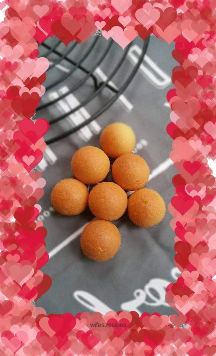 Mini ball sponge cake