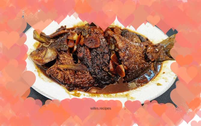 Home-style stewed Wuchang fish