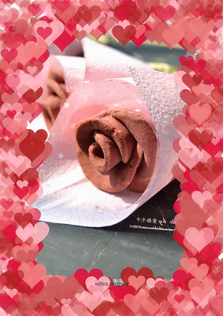 Valentine’s Day gift—rose cookies