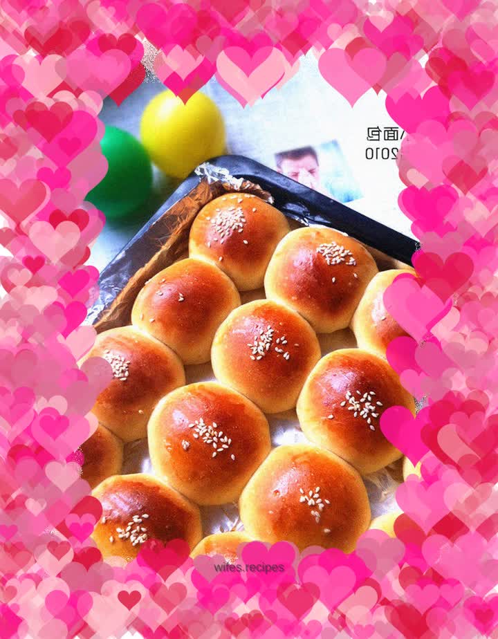 Red bean paste bun