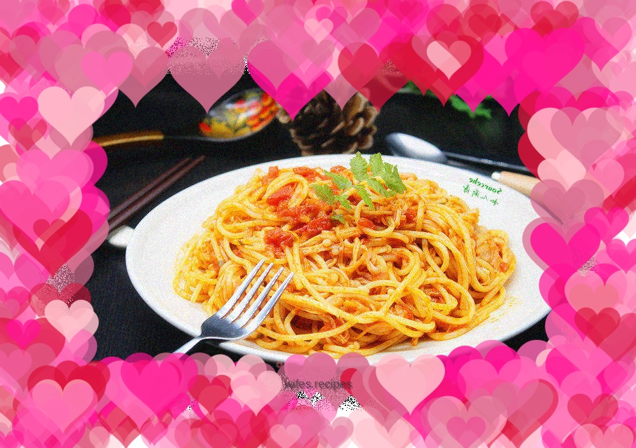 Stir-fried pasta with enoki mushrooms in tomato sauce