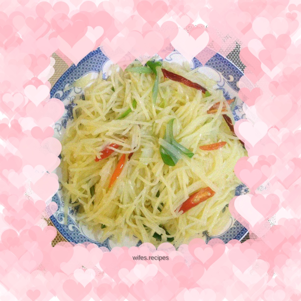 Stir-fried shredded potatoes