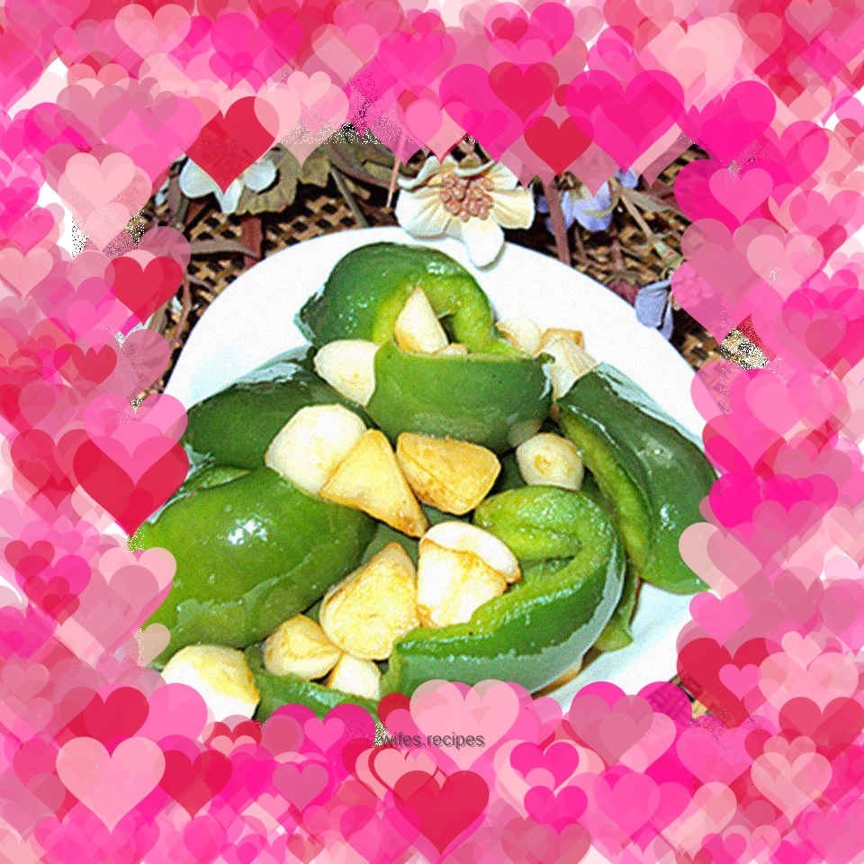 Green pepper and garlic