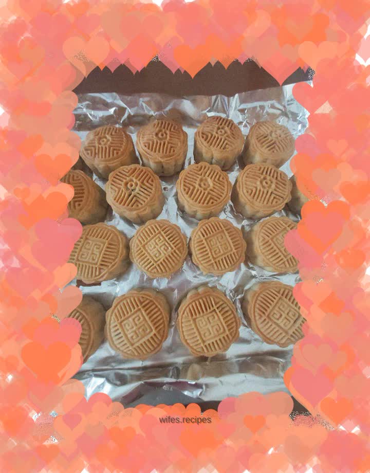 Cantonese style bean paste mooncake