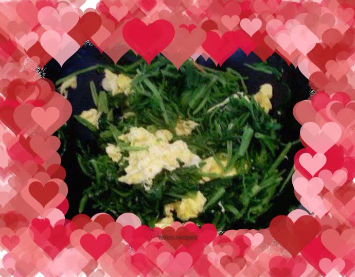 Stir-fried chrysanthemum leaves with eggs