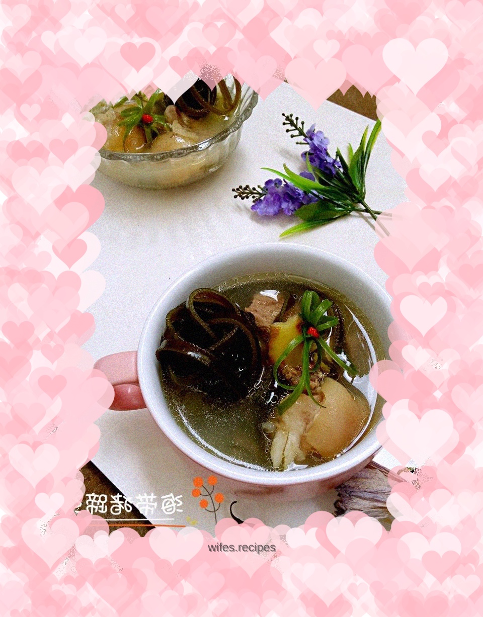Seaweed and Pig’s Trotter Soup