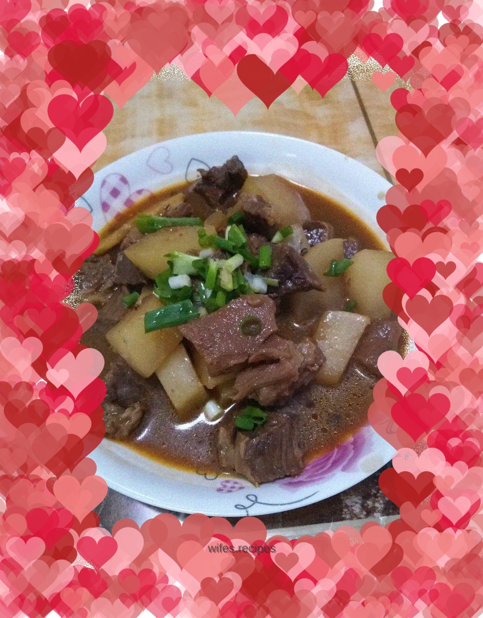 Beef brisket stewed with radish