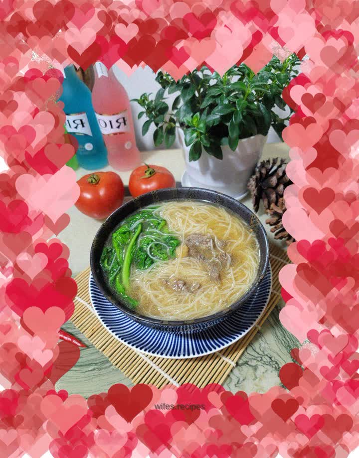 Beef and pickled mustard rice noodles